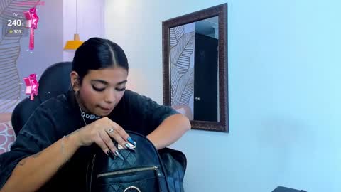 Gia  online show from 27, 12, 2024