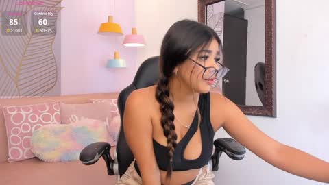 Gia  online show from 19, 1, 2025