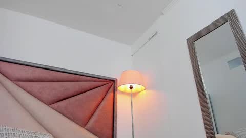 Gia  online show from 28, 2, 2025