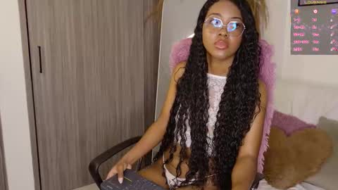 Snapshot of gianellaarittza chatting on 15, 9, 2025 Gia  online show from 15, 9, 2025