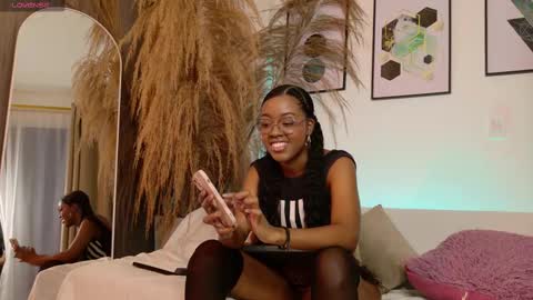 Snapshot of gianellaarittza chatting on 9, 10, 2025 Gia  online show from 9, 10, 2025