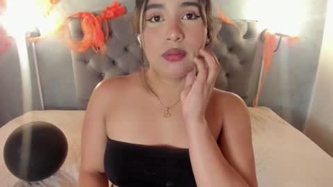 Snapshot of giannaslimjb chatting on 22, 10, 2025 giannaslimjb online show from 22, 10, 2025