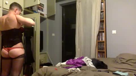 Snapshot of giannispr1998 chatting on 15, 12, 2025 Horny Sissy online show from 15, 12, 2025