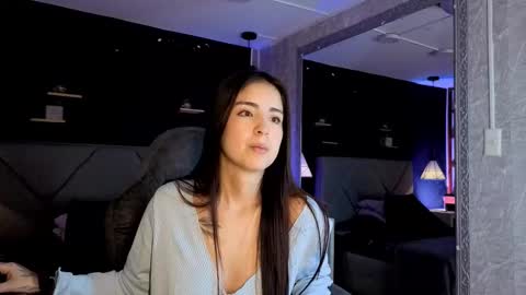 Gia online show from 10, 10, 2025