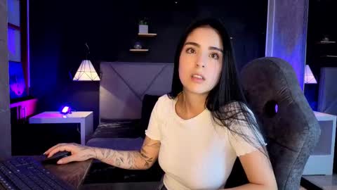 Gia online show from 12, 11, 2025