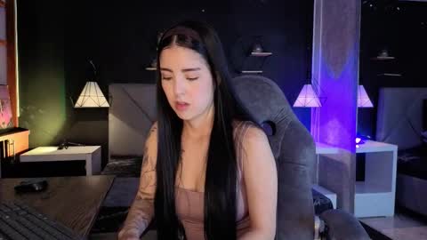 Gia online show from 19, 11, 2025