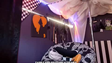 Giggles online show from 17, 2, 2026