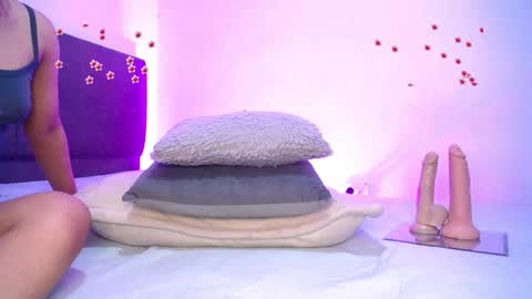 alizzon  online show from 12, 1, 2025