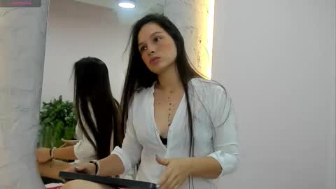 Snapshot of gigi_cutte_ chatting on 28, 3, 2026 Gigi online show from 28, 3, 2026