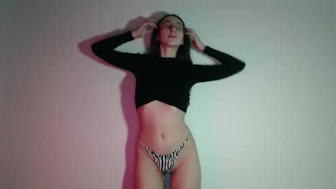 Snapshot of gigi_nix chatting on 11, 3, 2025 Gigi online show from 11, 3, 2025