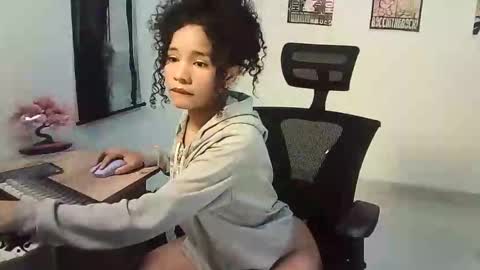 Snapshot of gigi_scott_ chatting on 14, 12, 2025 GIGI STCOTT online show from 14, 12, 2025