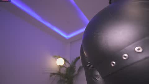 80 off in my OF gigipriv  online show from 25, 1, 2025