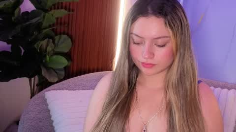 Snapshot of giigii_hadidd chatting on 9, 4, 2026 Giigii Hadid online show from 9, 4, 2026