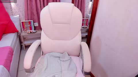 Ginebra Ness online show from 24, 12, 2024