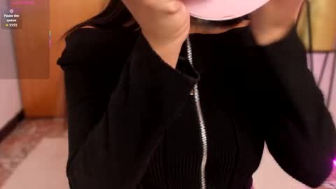 Julie online show from 12, 11, 2025