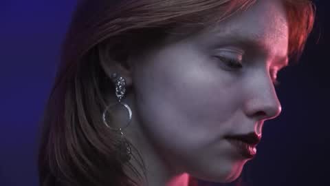        im expecting 350 thumbs up on my altar   online show from 19, 11, 2025