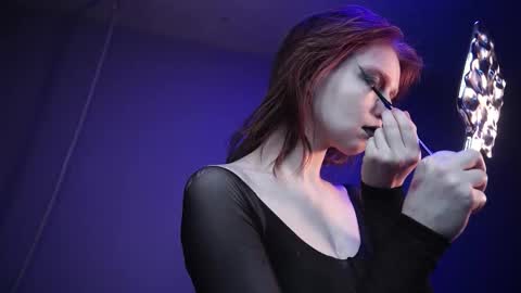        im expecting 350 thumbs up on my altar   online show from 15, 3, 2026