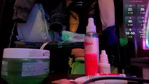 Josh Mills online show from 17, 9, 2025