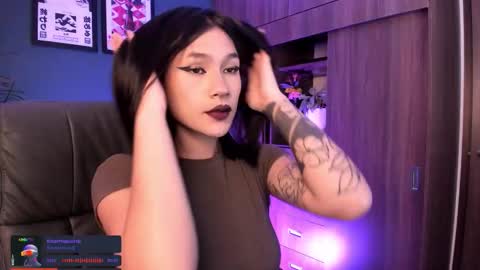 Snapshot of ginnaaaa_ chatting on 28, 11, 2025 Ginnaa online show from 28, 11, 2025