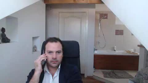 Snapshot of gintonik89 chatting on 19, 2, 2025 gintonik89 online show from 19, 2, 2025