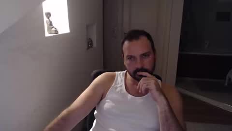 Snapshot of gintonik89 chatting on 5, 11, 2025 gintonik89 online show from 5, 11, 2025