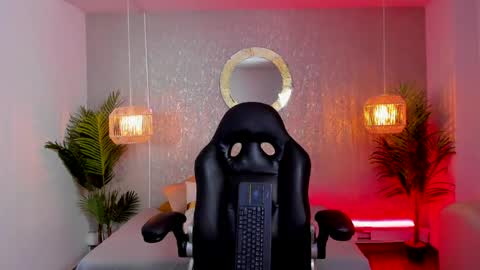 Gio Carangi online show from 4, 4, 2026