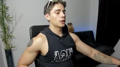 Snapshot of gio_russo chatting on 5, 12, 2024 GioRusso online show from 5, 12, 2024