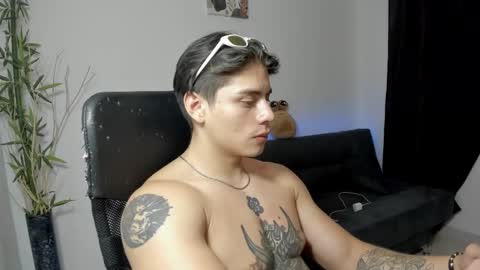 Snapshot of gio_russo chatting on 7, 12, 2024 GioRusso online show from 7, 12, 2024