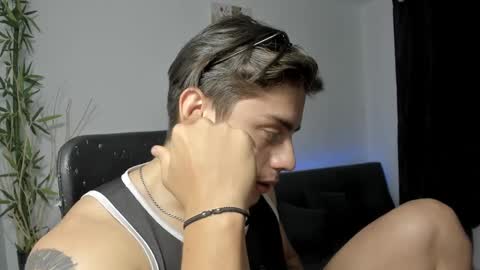 Snapshot of gio_russo chatting on 20, 12, 2024 GioRusso online show from 20, 12, 2024