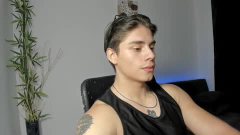 Snapshot of gio_russo chatting on 24, 12, 2024 GioRusso online show from 24, 12, 2024