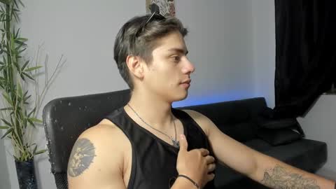 Snapshot of gio_russo chatting on 26, 12, 2024 GioRusso online show from 26, 12, 2024