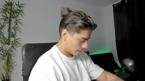 Snapshot of gio_russo chatting on 23, 1, 2025 GioRusso online show from 23, 1, 2025