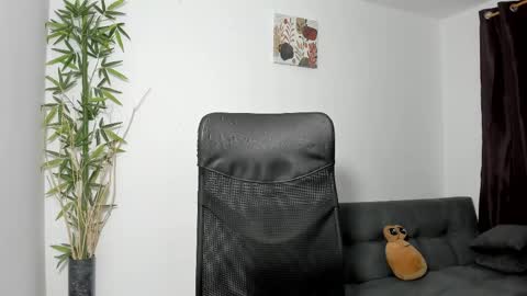 Snapshot of gio_russo chatting on 24, 2, 2025 GioRusso online show from 24, 2, 2025