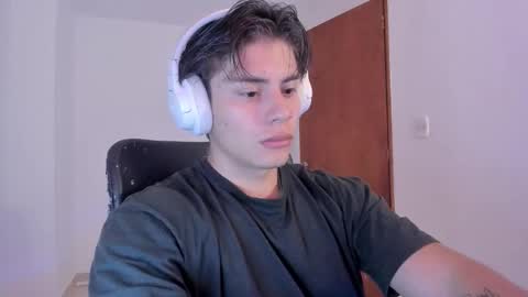 Snapshot of gio_russo chatting on 9, 10, 2025 GioRusso online show from 9, 10, 2025