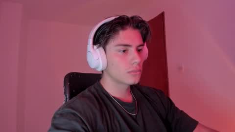 Snapshot of gio_russo chatting on 10, 10, 2025 GioRusso online show from 10, 10, 2025