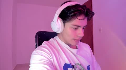 Snapshot of gio_russo chatting on 12, 10, 2025 GioRusso online show from 12, 10, 2025