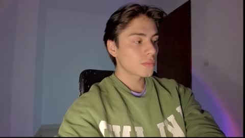 Snapshot of gio_russo chatting on 17, 10, 2025 GioRusso online show from 17, 10, 2025