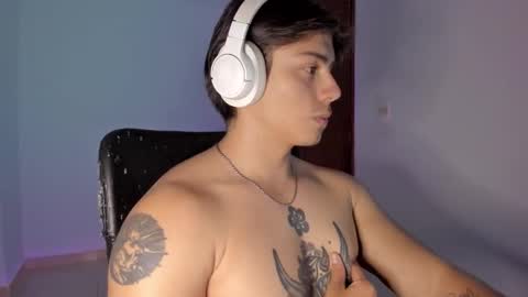 Snapshot of gio_russo chatting on 22, 10, 2025 GioRusso online show from 22, 10, 2025