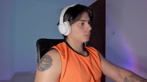 Snapshot of gio_russo chatting on 20, 11, 2025 GioRusso online show from 20, 11, 2025