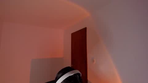 Snapshot of gio_russo chatting on 28, 11, 2025 GioRusso online show from 28, 11, 2025