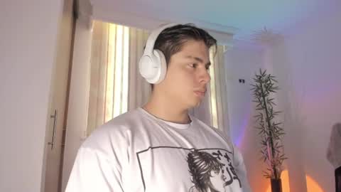 Snapshot of gio_russo chatting on 8, 7, 2026 GioRusso online show from 8, 7, 2026