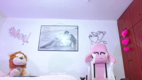 giorgina_montiere online show from 19, 2, 2026