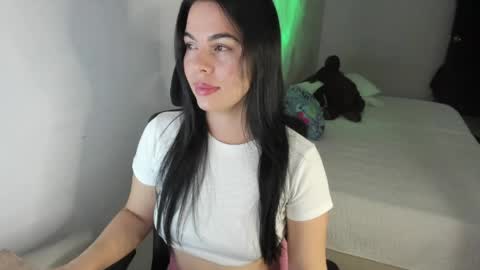 Snapshot of giorivera199 chatting on 24, 5, 2026 GIO RIVERA online show from 24, 5, 2026