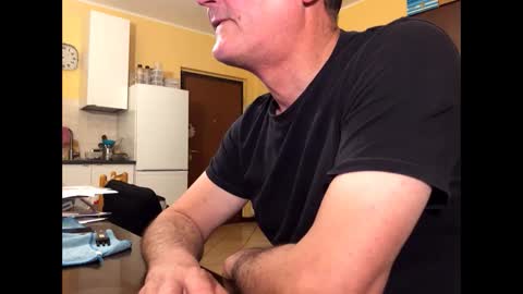 Snapshot of giovanni_1964 chatting on 29, 4, 2026 giovanni_1964 online show from 29, 4, 2026