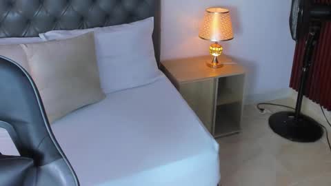 G I S E P L A online show from 16, 2, 2025