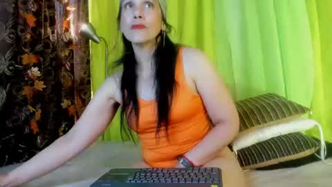 Snapshot of girasol_walton chatting on 14, 7, 2026 Girasol Walton online show from 14, 7, 2026