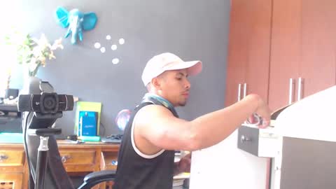 piggy boy online show from 18, 1, 2025