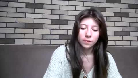 girl_cute007 online show from 25, 5, 2026