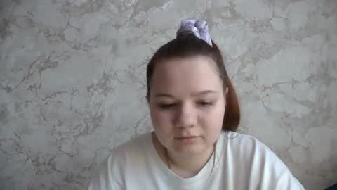 girl_cute07 online show from 13, 4, 2026