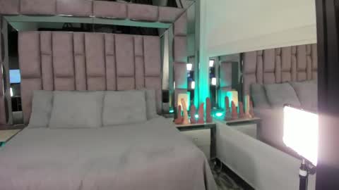 Snapshot of girl_gray chatting on 23, 5, 2026 GIRL GRAY online show from 23, 5, 2026
